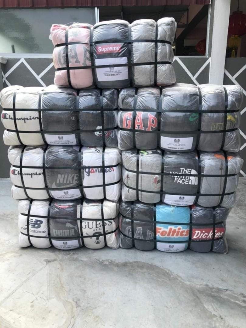 Soccer Jerseys Pallets For Sale - Image 3