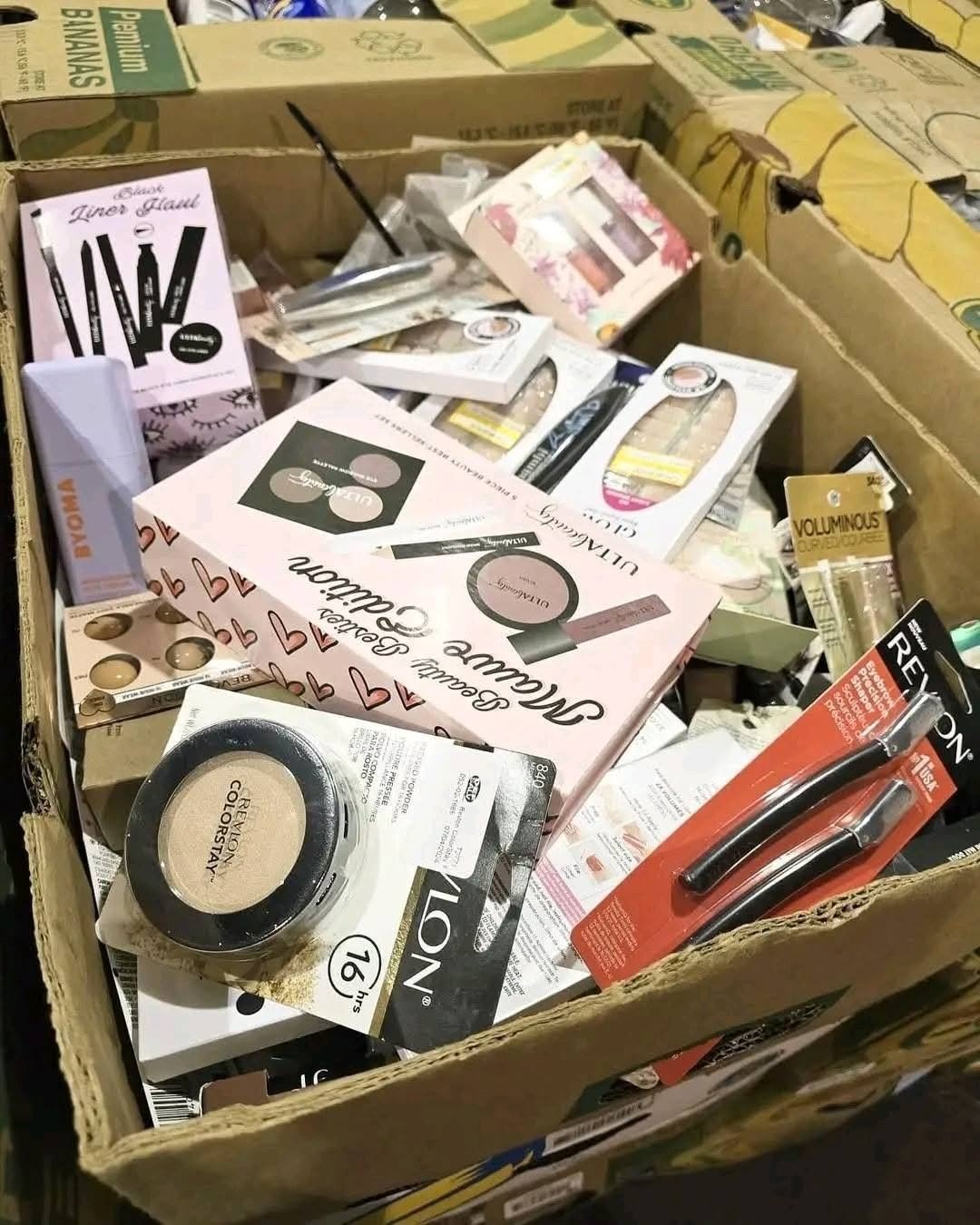 Mixed cosmetic pallets wholesale - Image 6