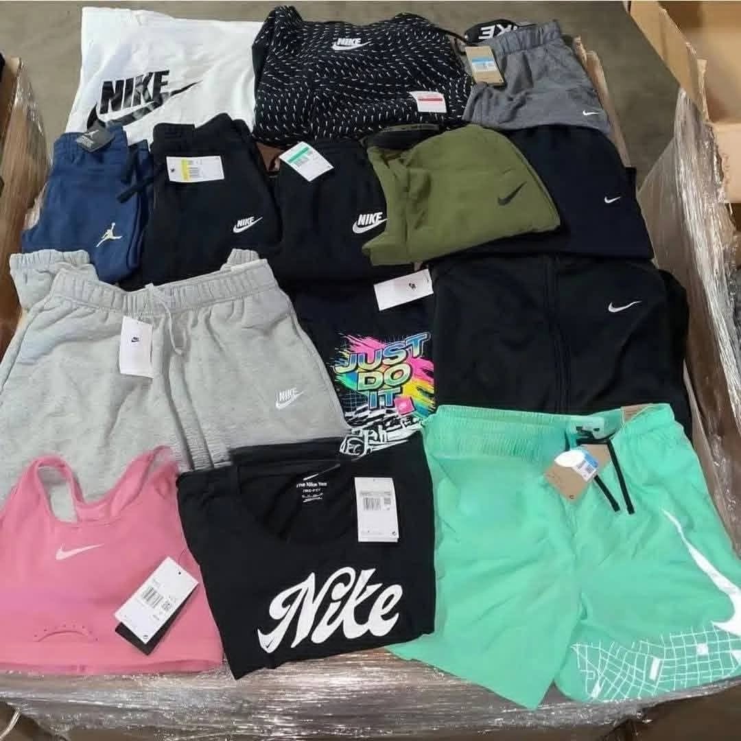 Nike apparel Wholesale Pallets - Image 3