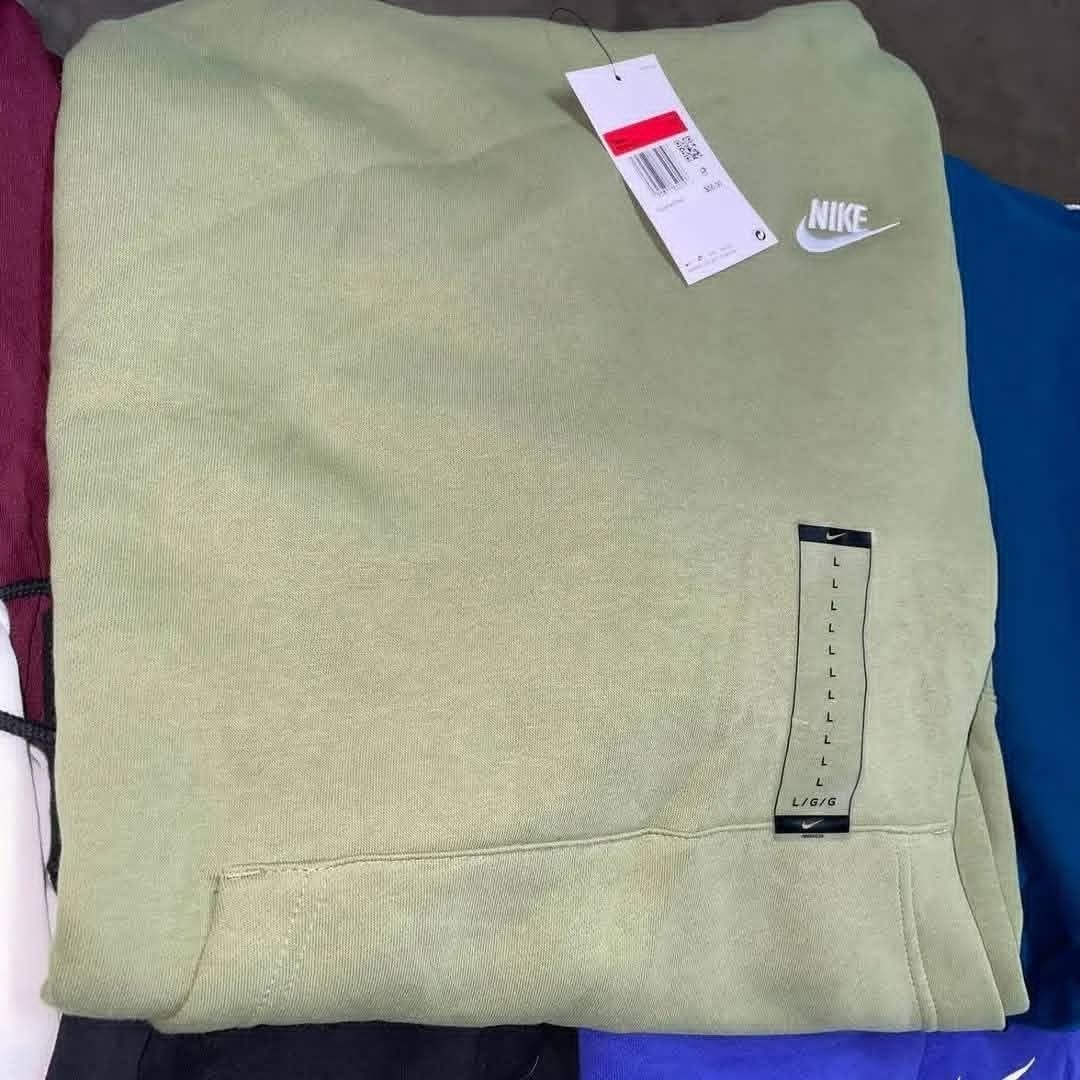 Nike apparel Wholesale Pallets - Image 2