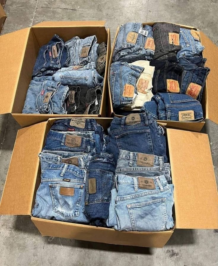 Clothing overstock pallets for sale - Image 10
