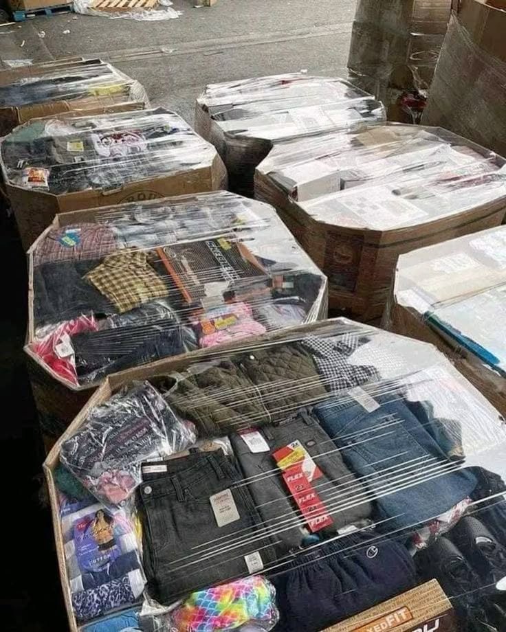 Clothing overstock pallets for sale - Image 6